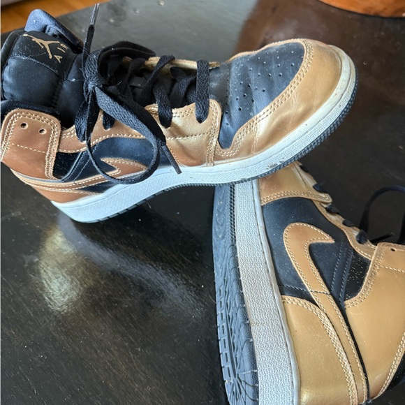 Nike AIR JORDAN RETRO 1 HIGH OG CASUAL SHOES ⭐️⭐️⭐️⭐️⭐️ - Picture 9 of 9